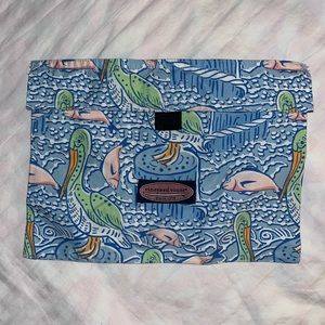 Vineyard Vines Undergarment Bag